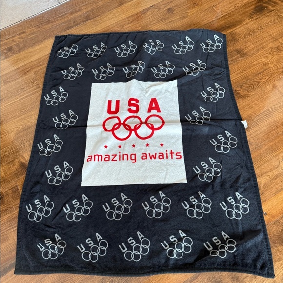 50 X 39 USA amazing awaits Olympics throw blanket!